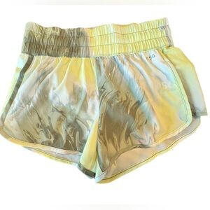 DSG Shorts women’s multi wash effect- yellows greens grays NWT Built in …